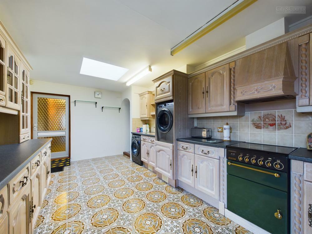 Utility Room/Second Kitchen