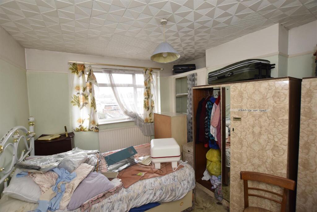 Bedroom 2.jpg