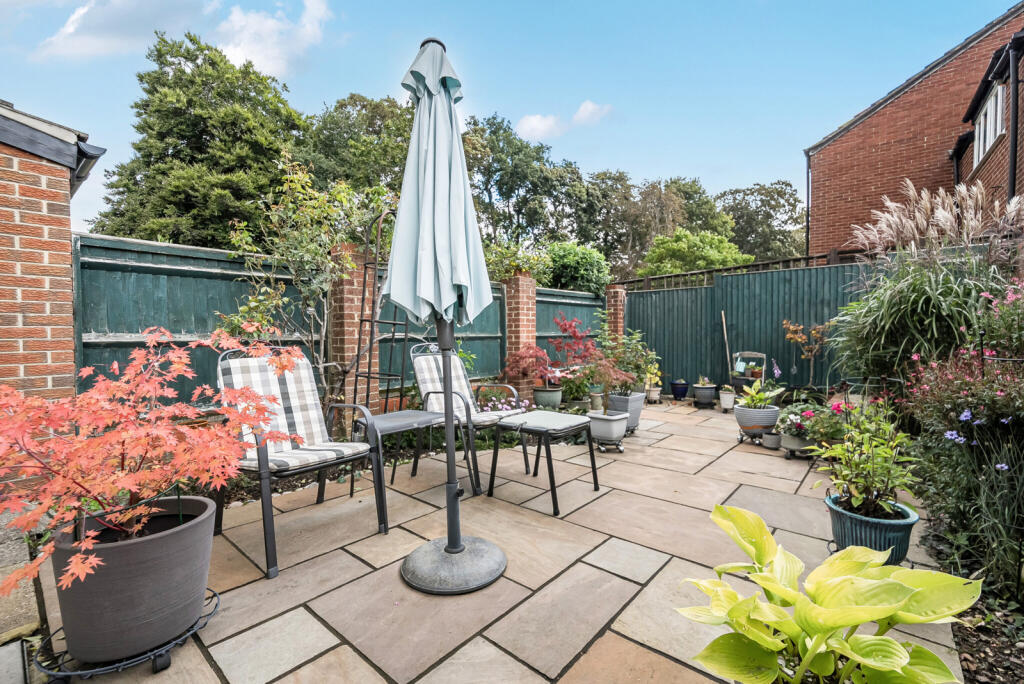 1350273-4-68c2cea...