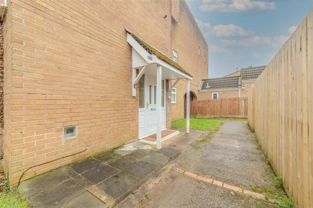 182 Charlton Greenmeadow-17.jpg