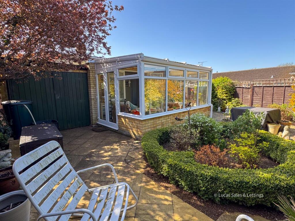 8 Welland Rd Kettering-04.jpg
