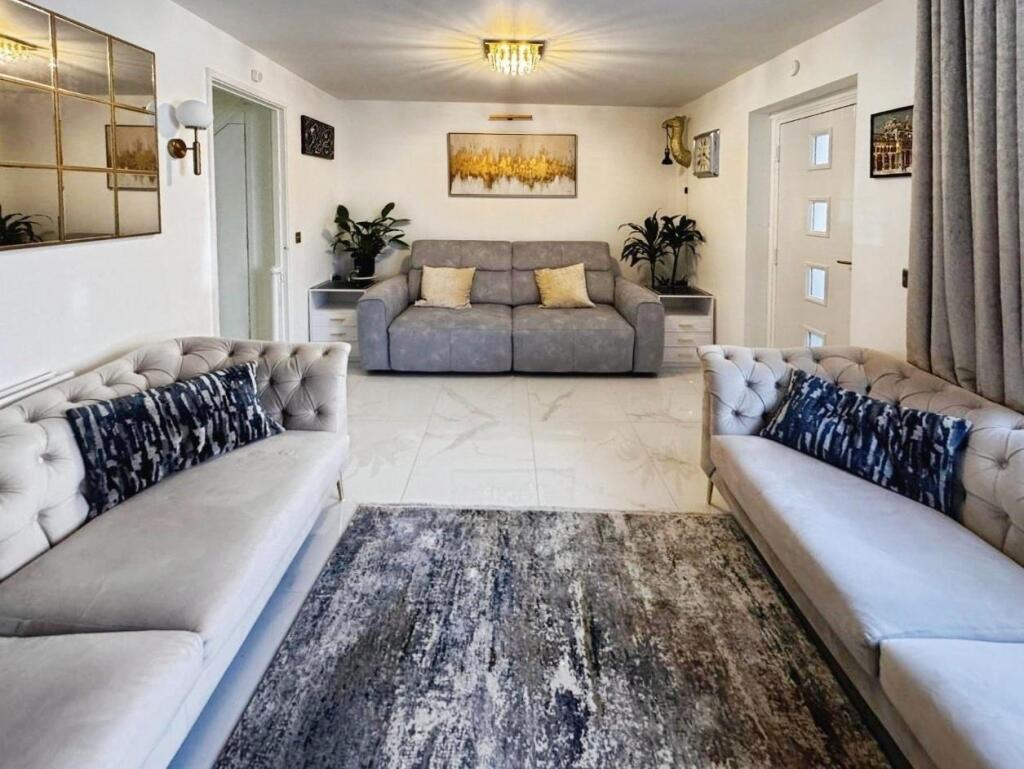 bea5b6ef-WhatsApp 20Image 202025-08-12 20at 2013.3