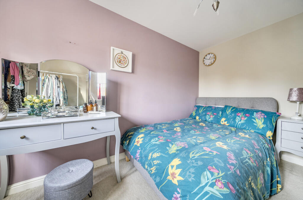 1361132-18-68de40...