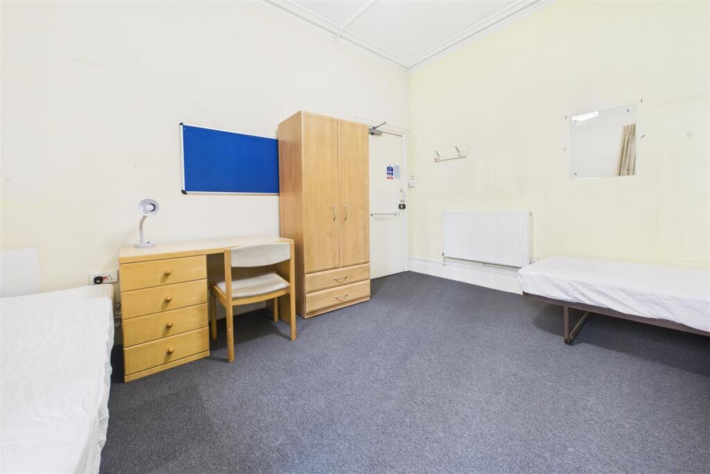 97 Woodland Road, Redland, Bristol BS8 1US | Freeh