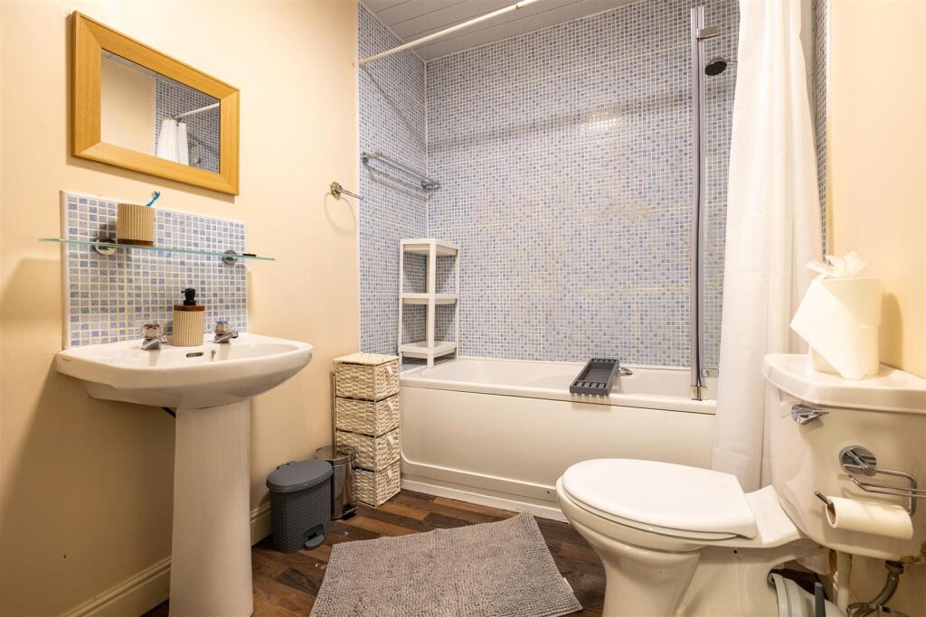 23 Castle Hill Flat 2_1.jpg