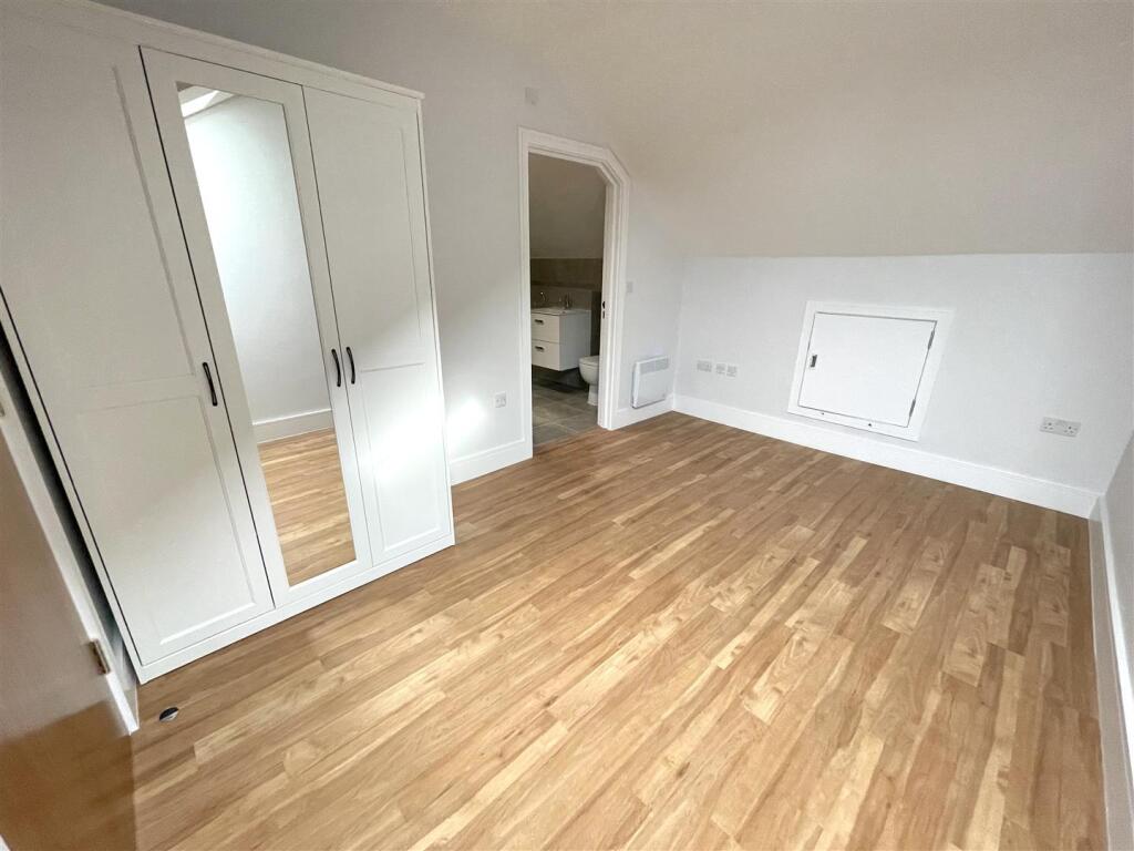 Bedroom.jpg