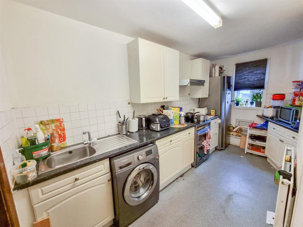 1000024118 (1)_edited.jpg