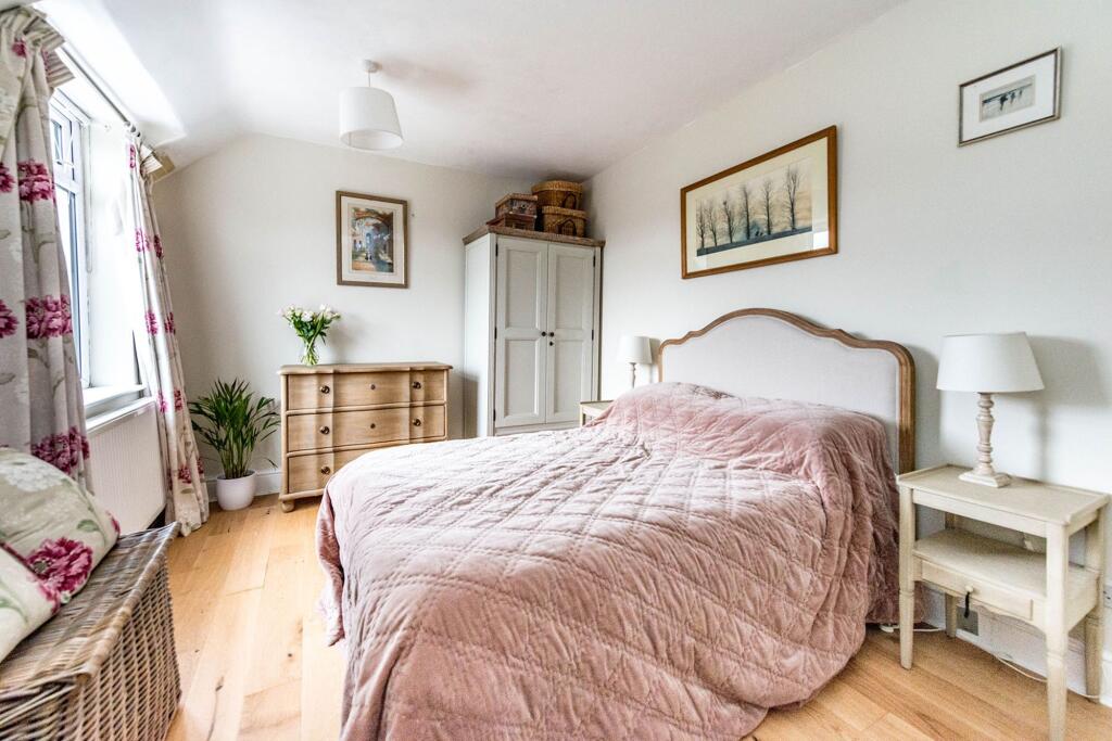 DOUBLE BEDROOMS AND SHOWER ROOM