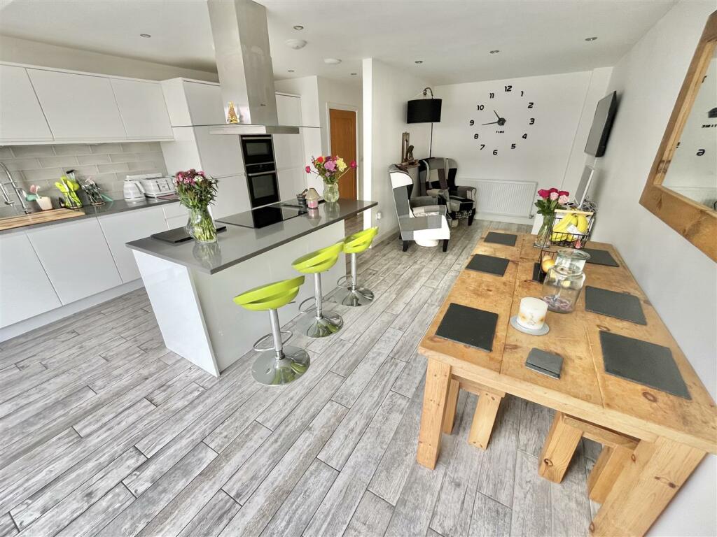 Open Plan Living Dining Kitchen Aspect 3