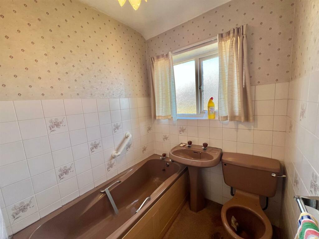 Bramleys Estate Agents - Reservoir Road - Pellon -