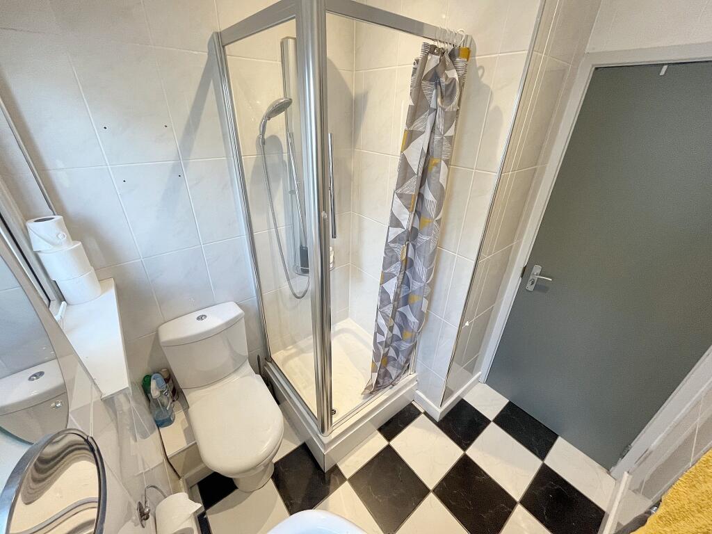 F2Shower2