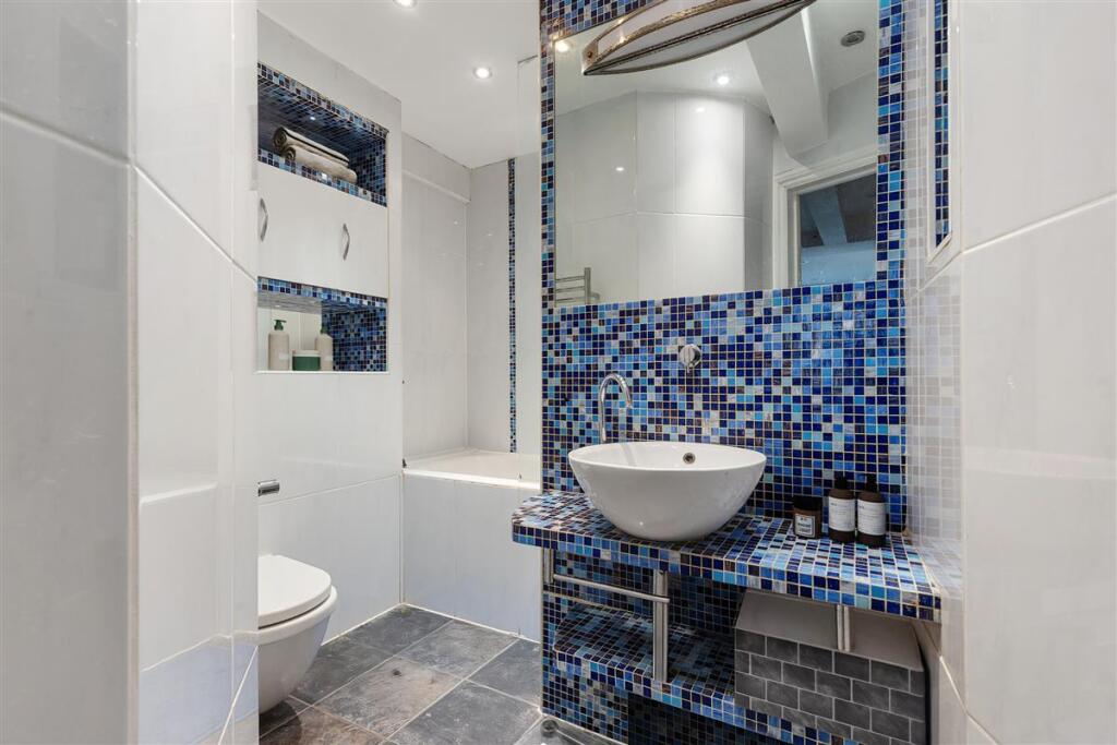 En Suite Bathroom