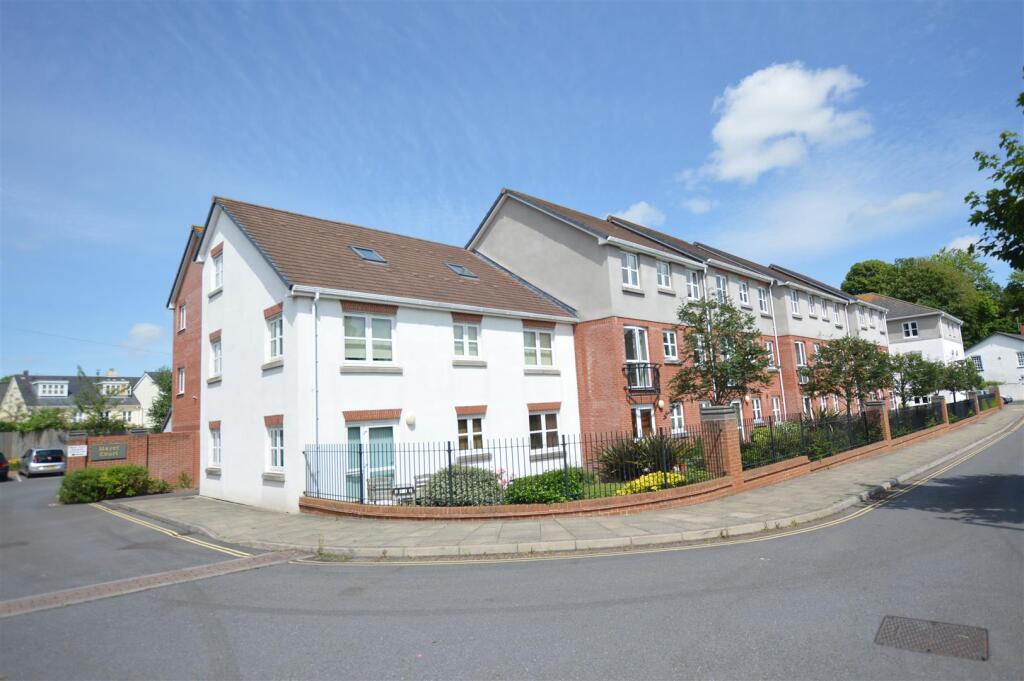 Meyer Court Entrance