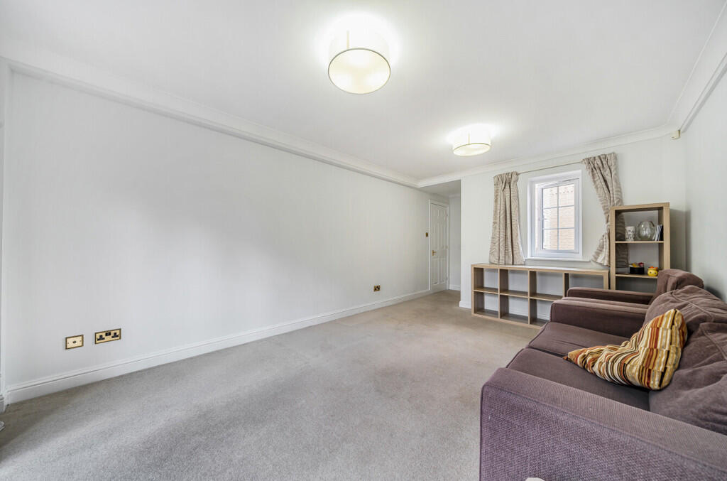 1327227-7-687a8e7...