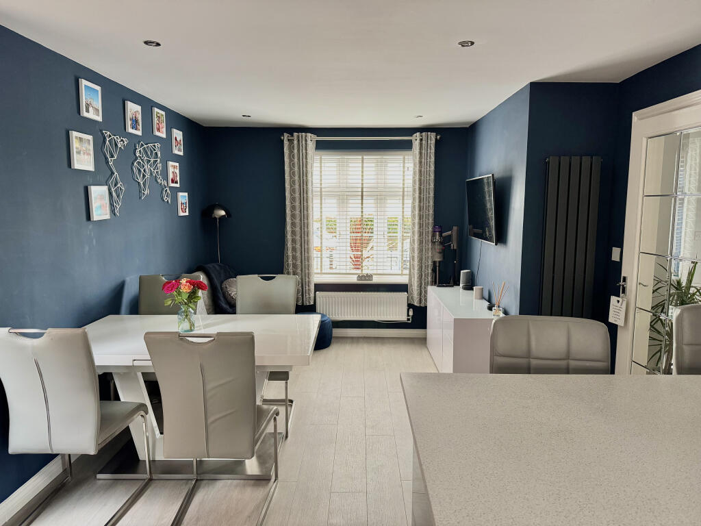 Dining/Family Room