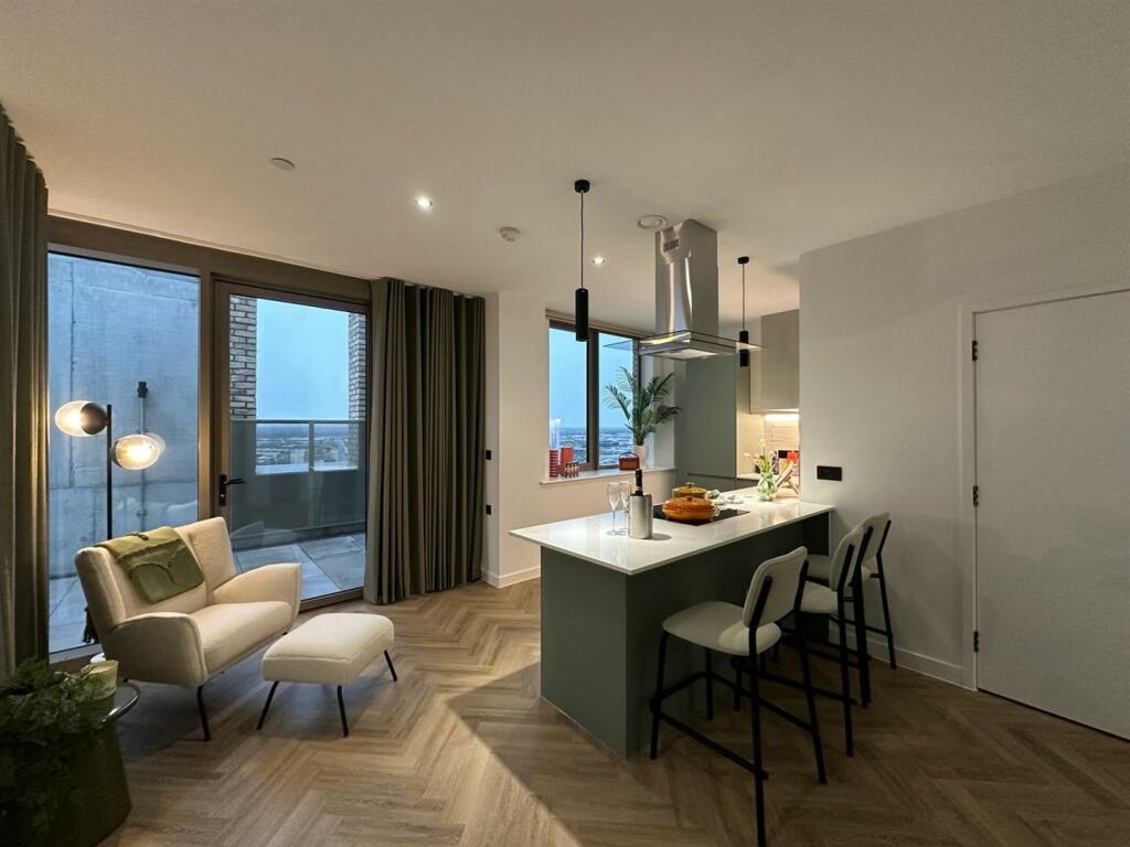 Penthouse 4.jpg