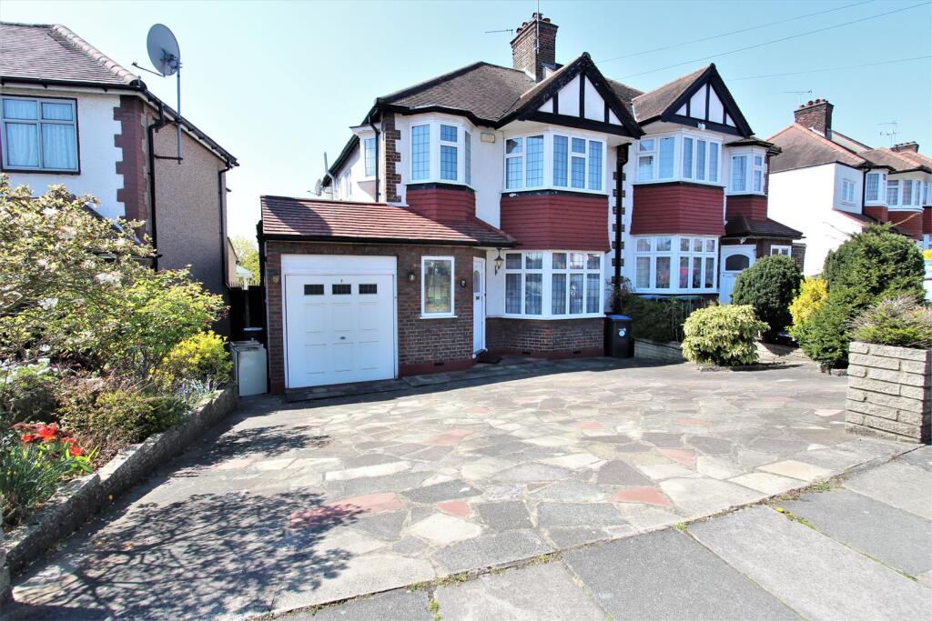Morton Way N14
