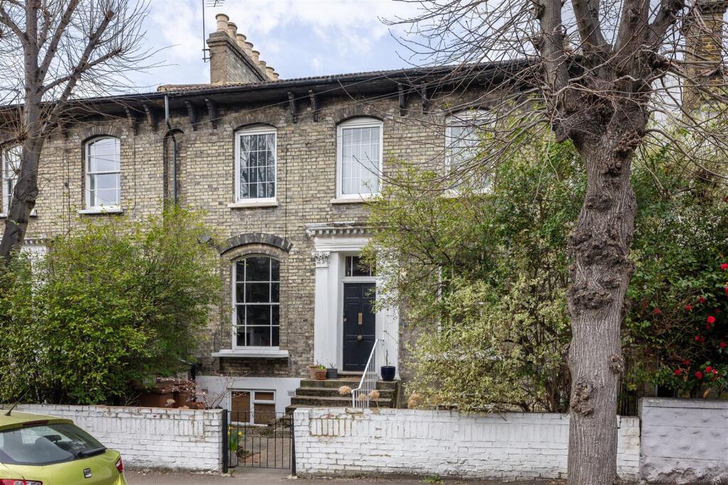 Grosvenor Park Road E17