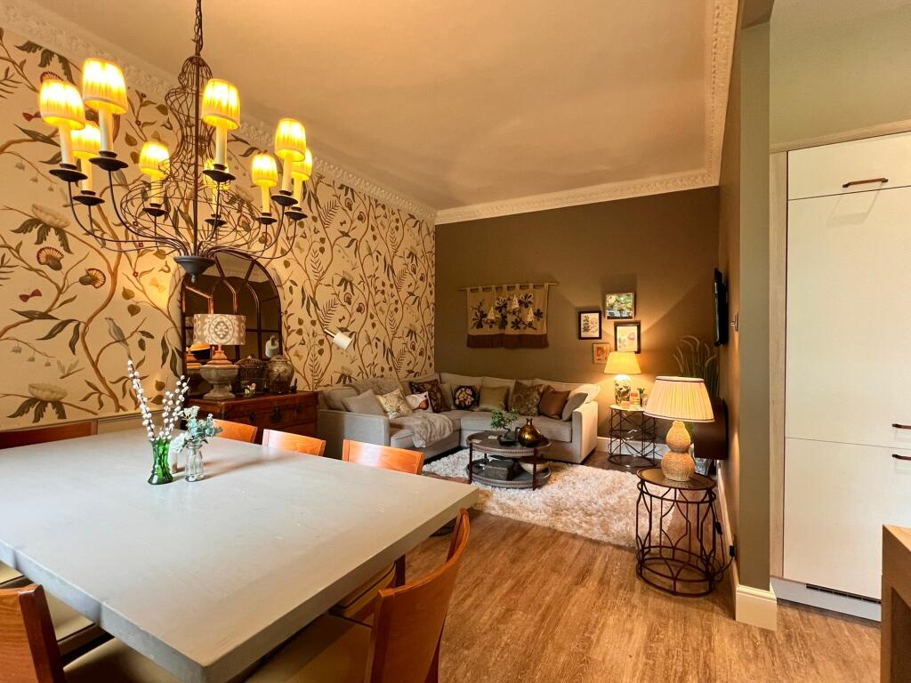OPEN PLAN LIVING DINING KITCHEN