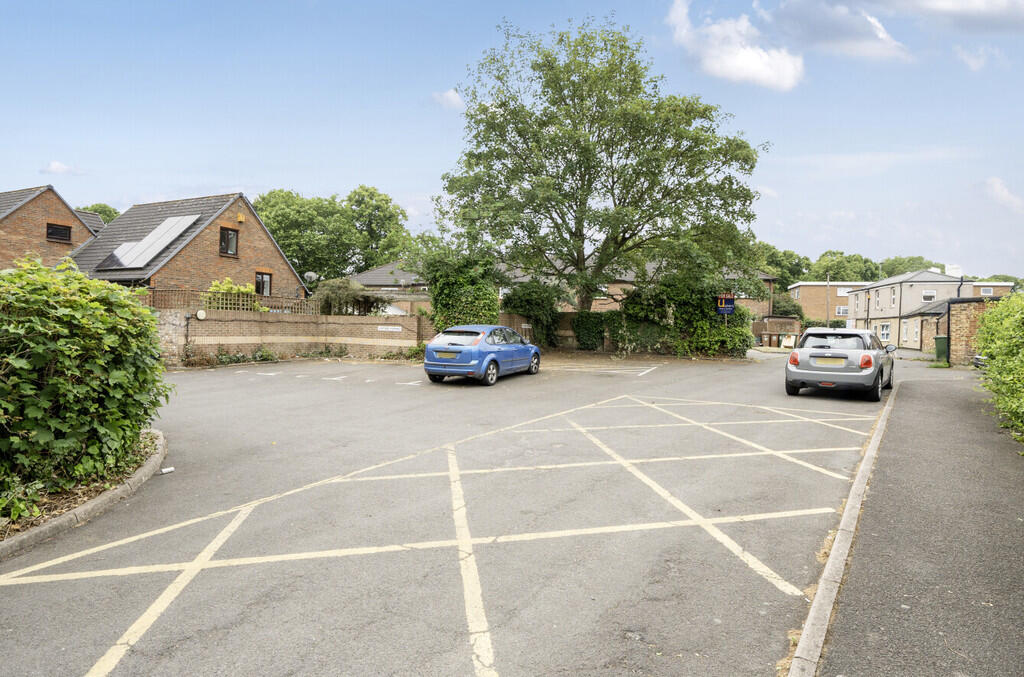 1303368-2-683f2e5...