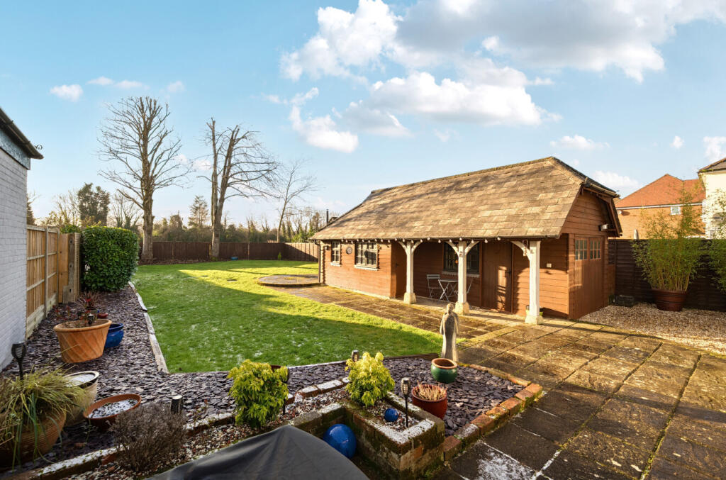 1396317-3-695d2cf...