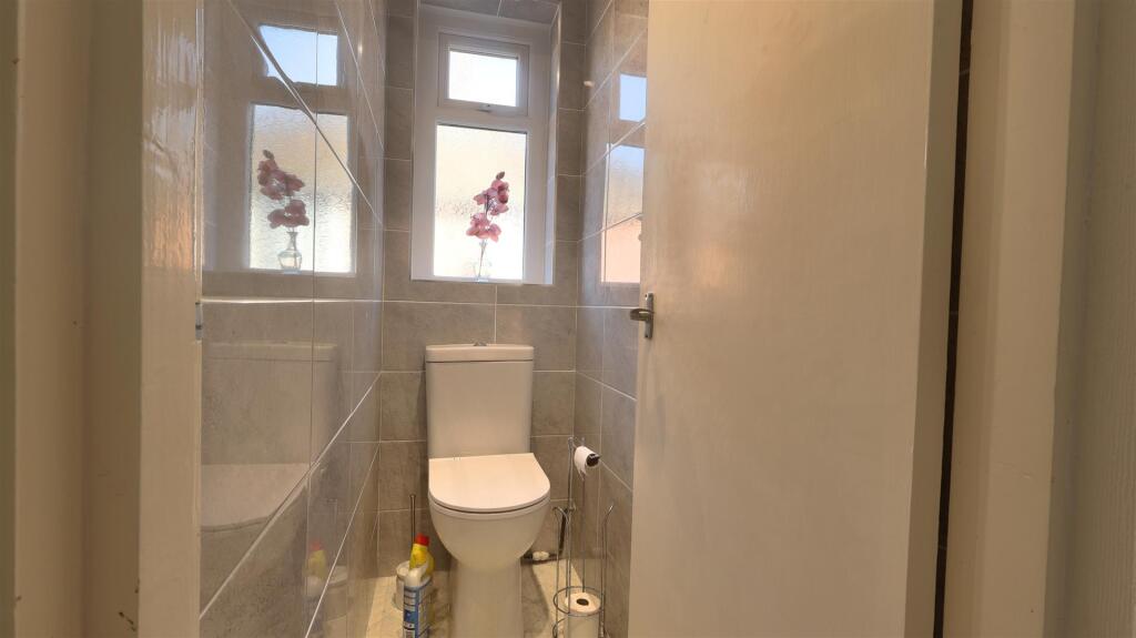 Calderhurst Drive WC