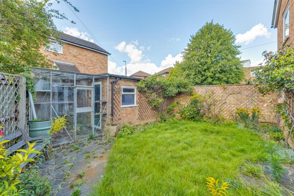 Stevenage Road 6-24.jpg