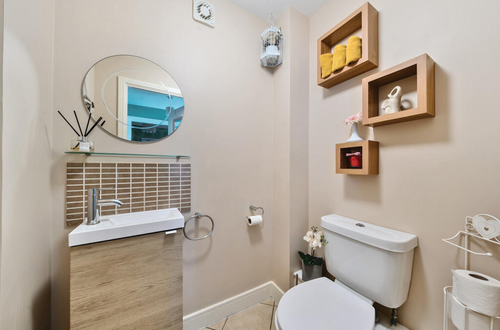 1301408-17-6839f3...