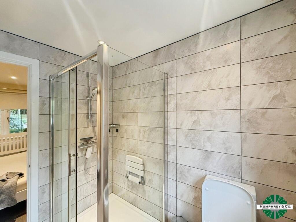 pbox-bathroom-347267.jpg