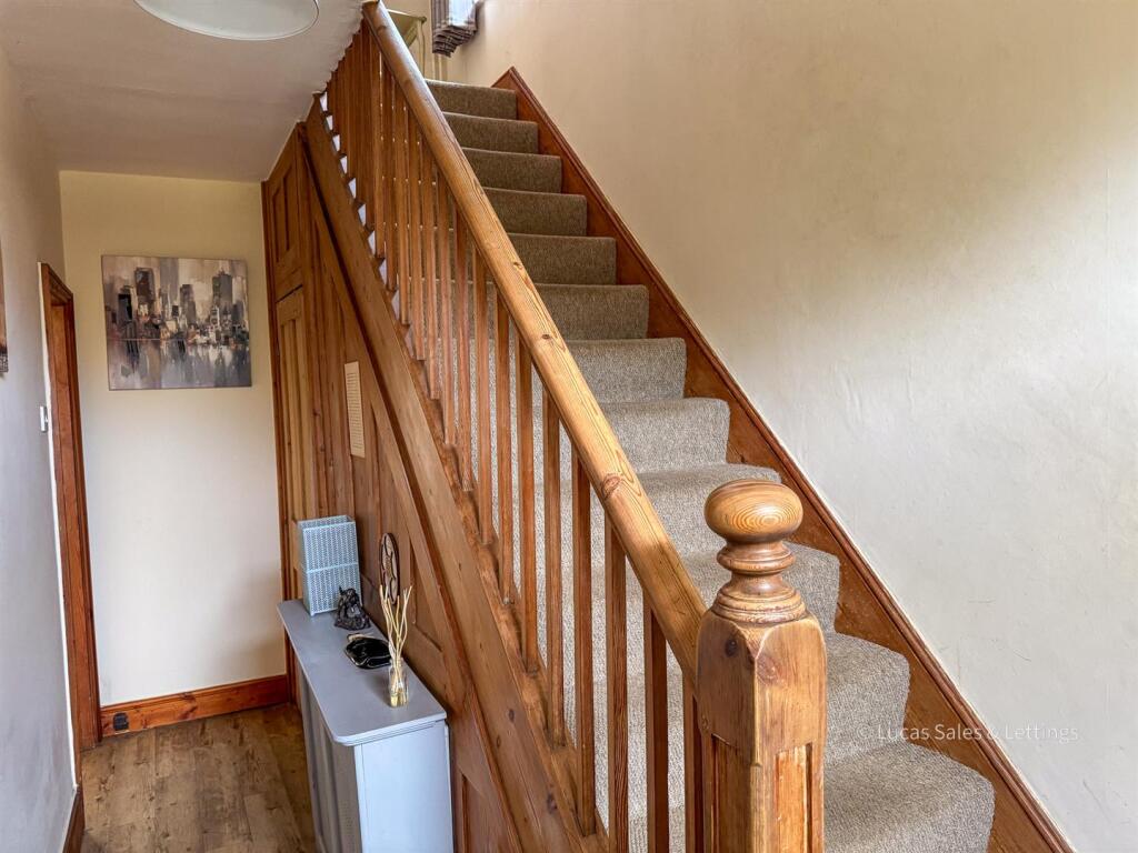 25 Queen Eleanor Rd Geddington-15.jpg