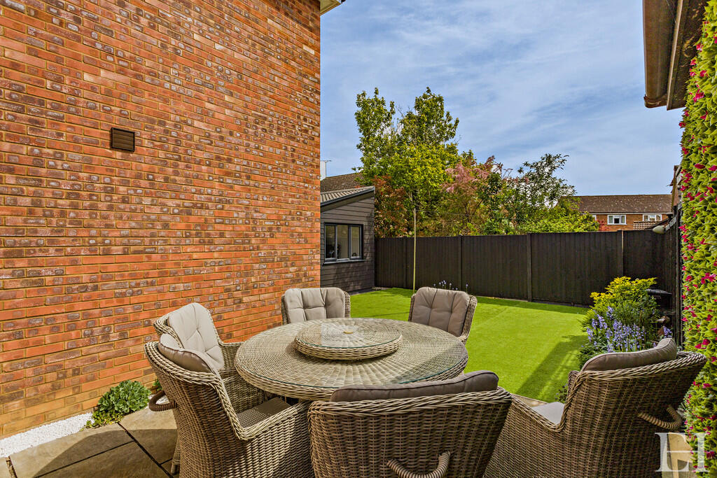 8646478-exteriorW...