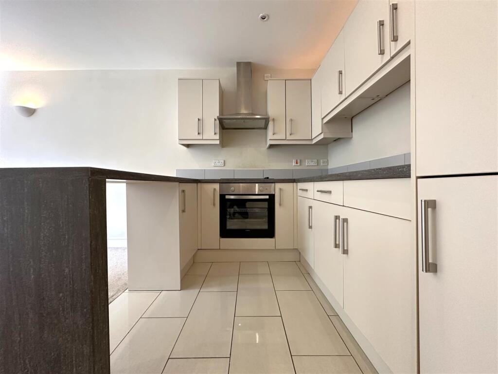 Kitchen 6 Online.jpg