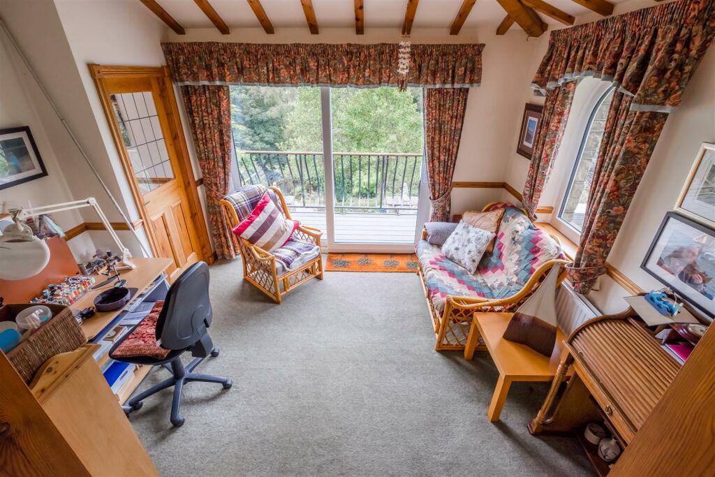 SUN ROOM.jpg