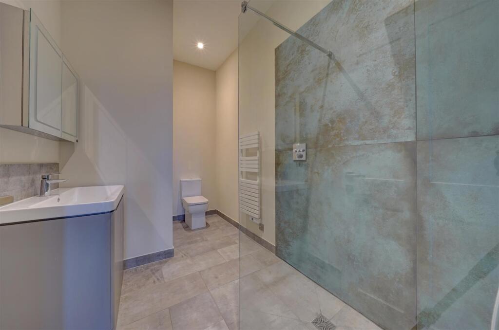 4a Queens Drive (6).jpg