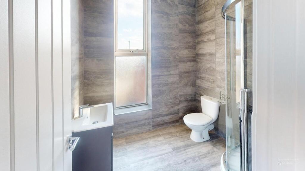 Flat-2-72-Mapperley-Road-Bathroom-Defurnished 1