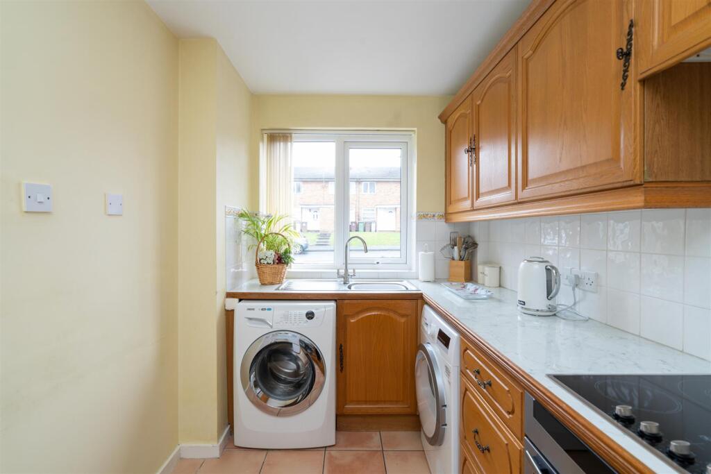 36 Milholme Green_3.jpg