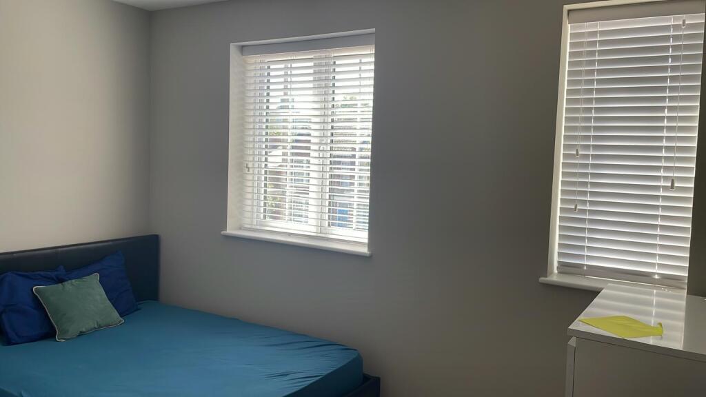 bowes-rd-n11-1ah-982741