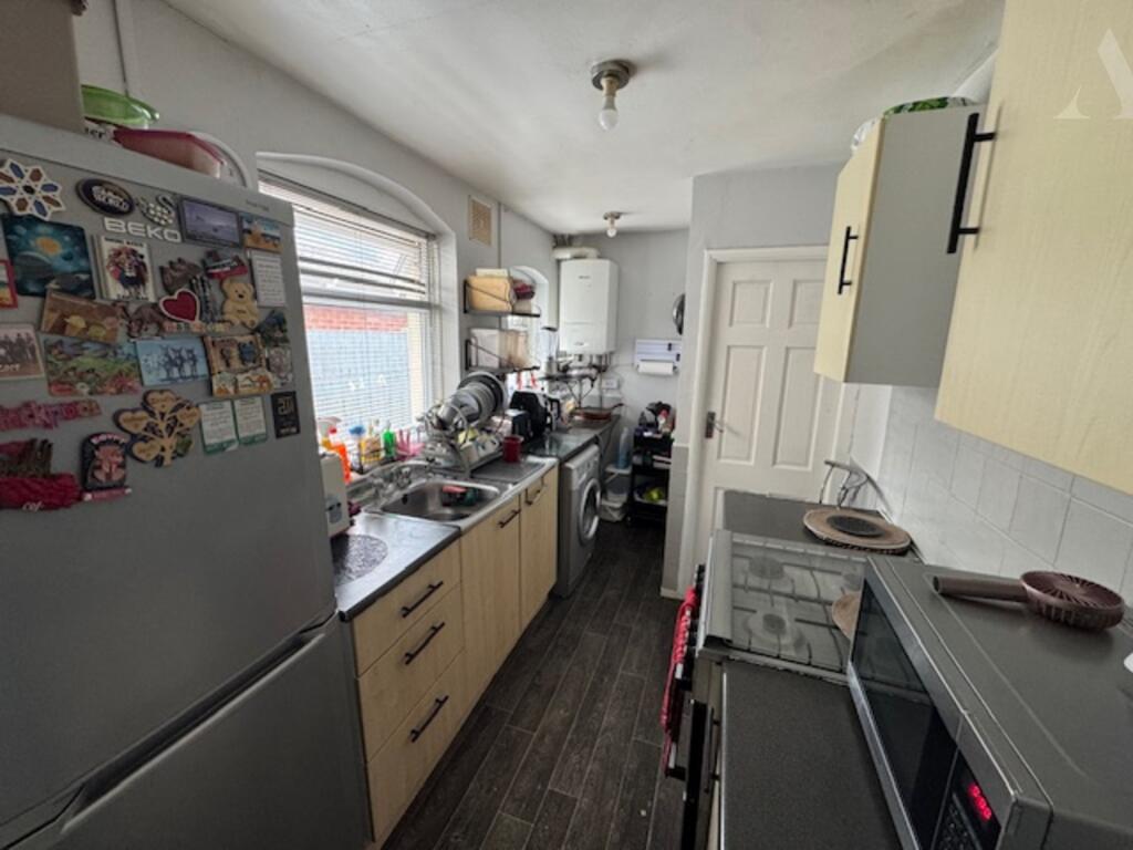 25 cotterills ave kitchen