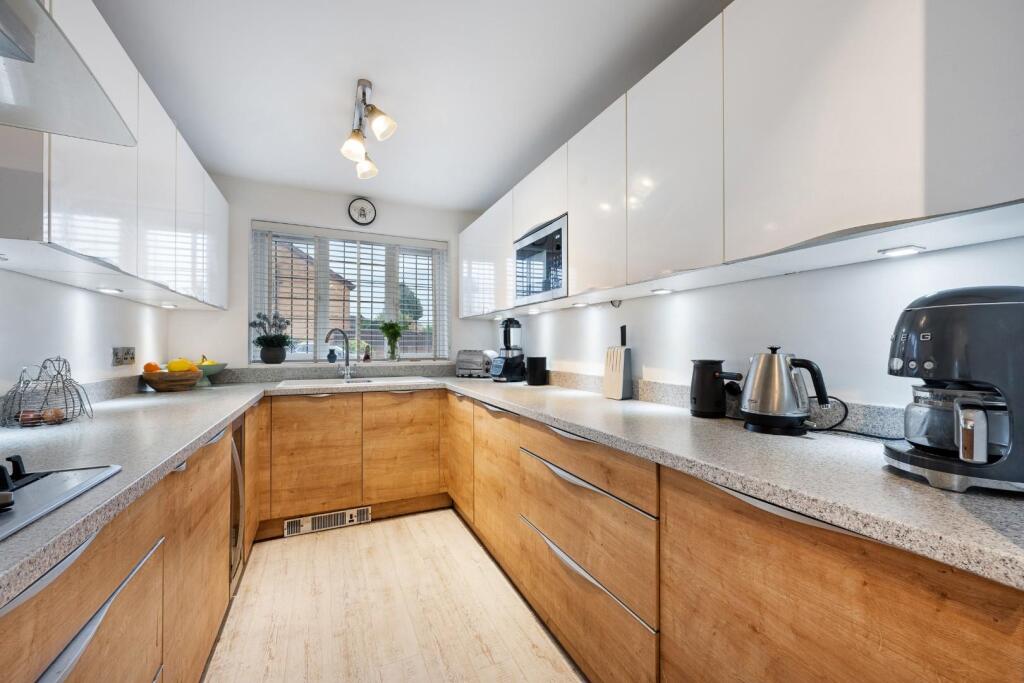 174 Whittingham Drive HDR-4.jpg