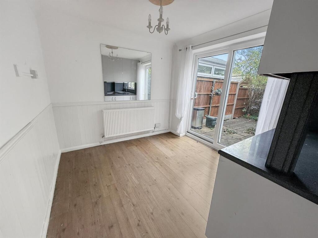 Dining room.jpg