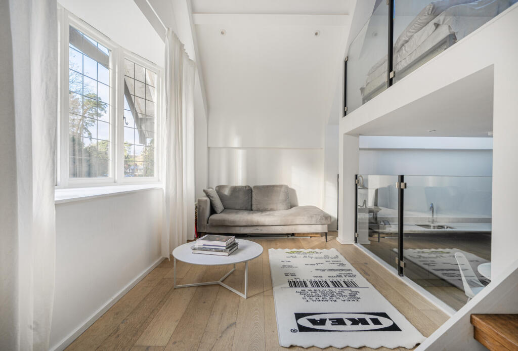 1376412-7-691c78b...