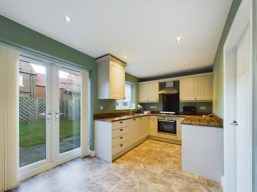 Kitchen/Dining Area