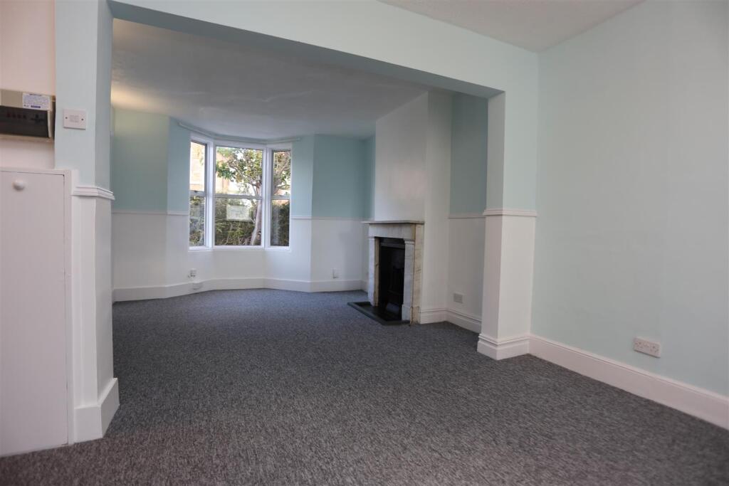 74 Victoria Road (12).JPG