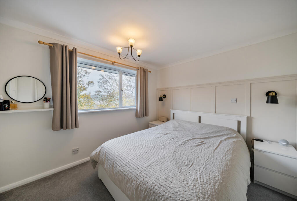 1376853-16-690dd0...