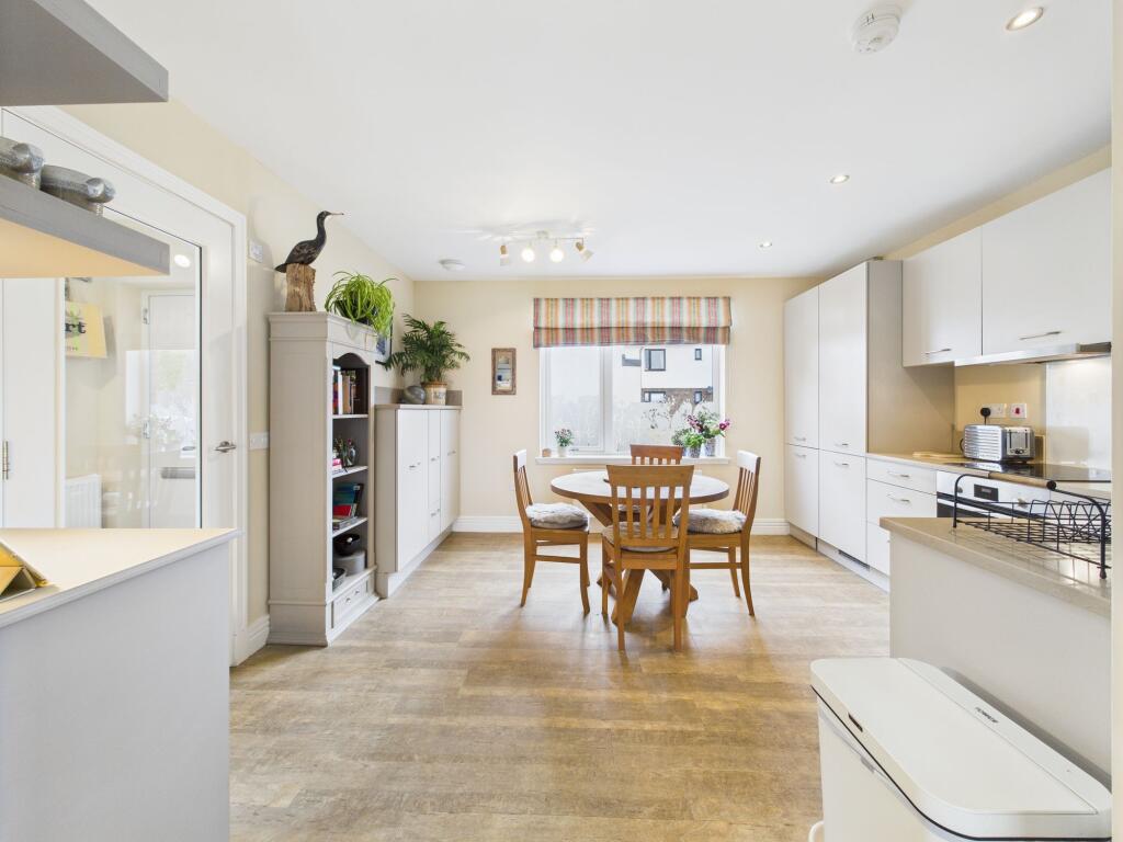 Kitchen/Dining