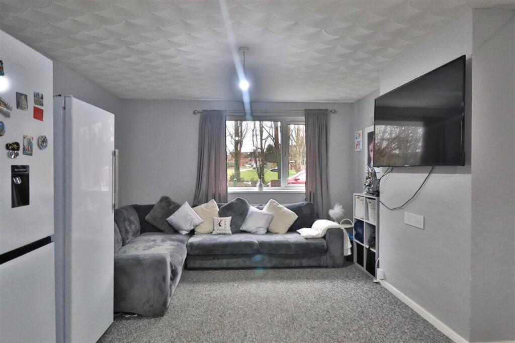 32 Helyers Green 11.JPG