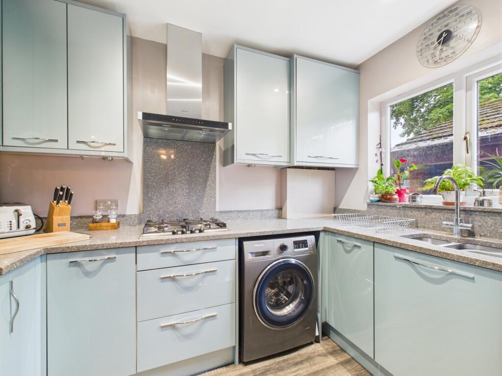 CAM03729G0-PR0110-STILL002