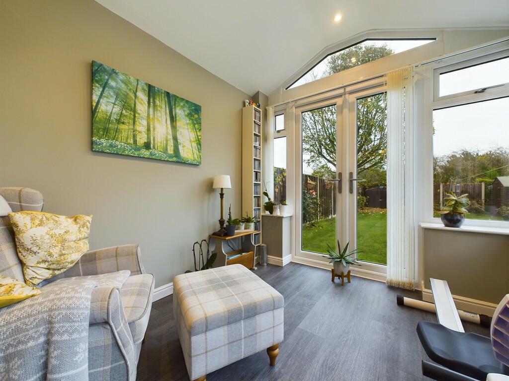 CAM04273G0-PR0031...