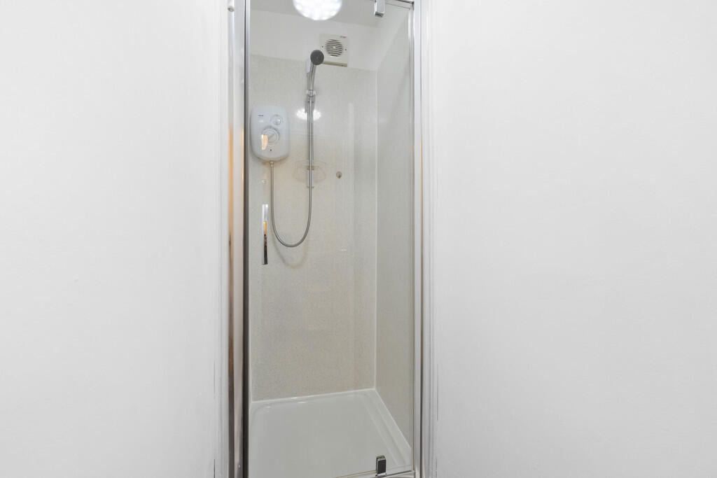19 West Lorne Str...