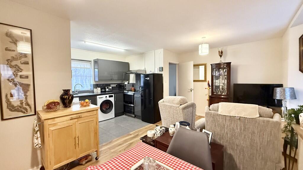 Lounge/kitchen/di...